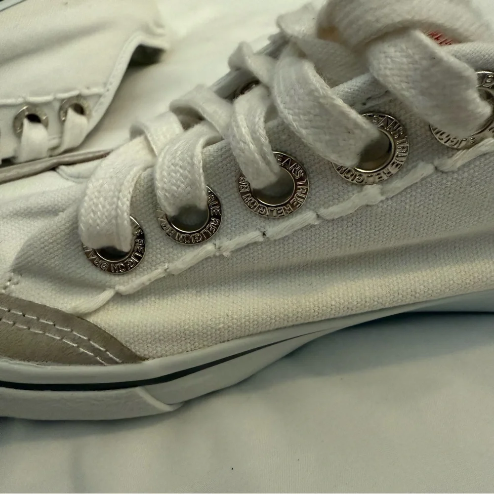 EUC Y2K Vintage True Religion Canvas and Suede Low-top Lace Up Sneakers